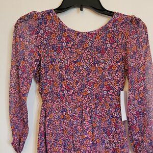 Trixxi girl floral dress, size M, Keyhole button closure, NWT